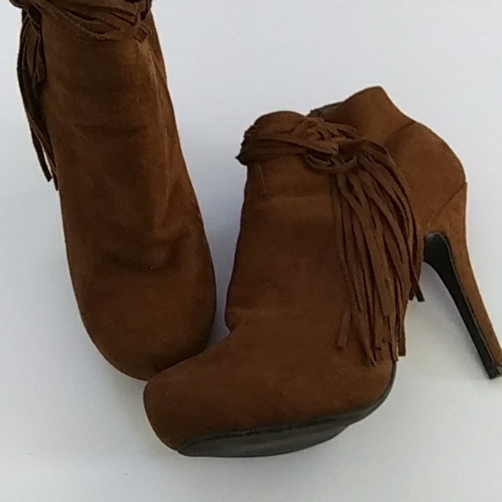 Madeline Girl Fringe heels/boots in 8.5